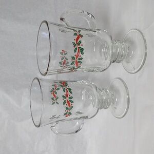 Vtg Christmas Holly Footed Mugs with handle set of 2